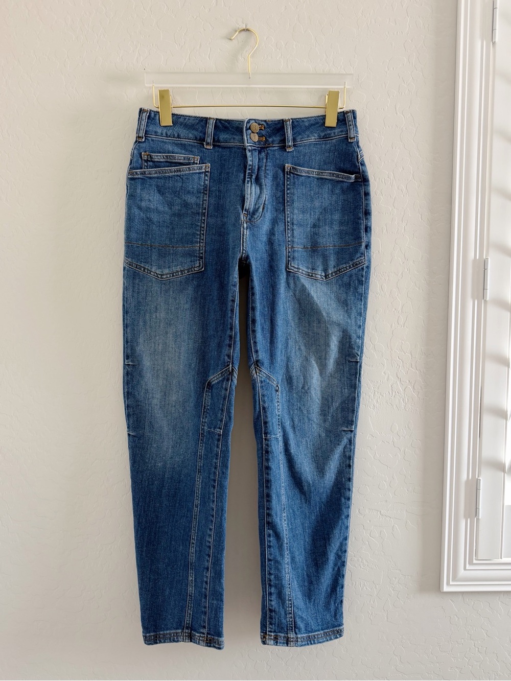 Anthropologie Pilcro The Wanderer Mid-Rise Relaxed Jeans in Borocay Wash Size 28 - Picture 5 of 10